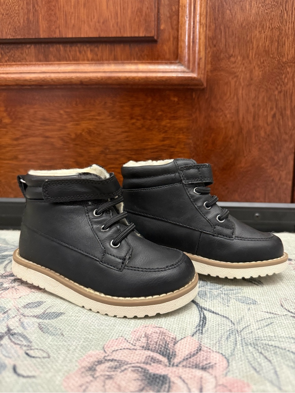 Old Navy Black Kids Faux-Leather Ankle Boots with Cream Sole